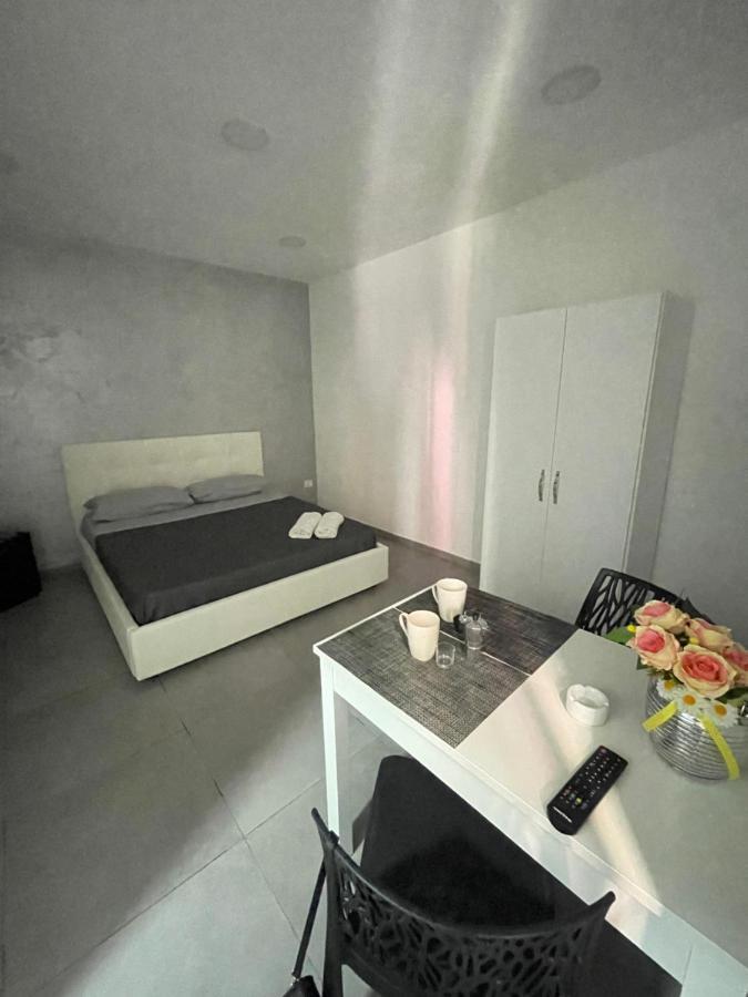 Apartamento House Nunu Nápoles Exterior foto